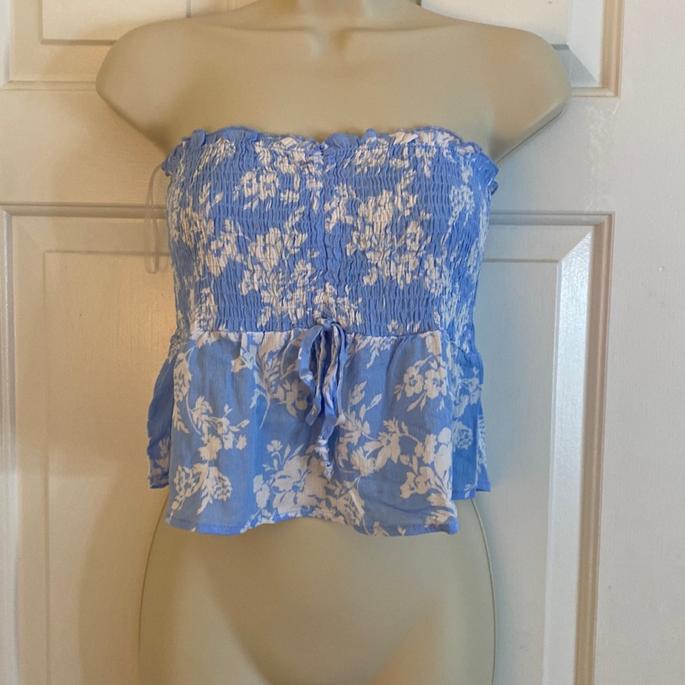 Light blue and white flowers stretchy tube top